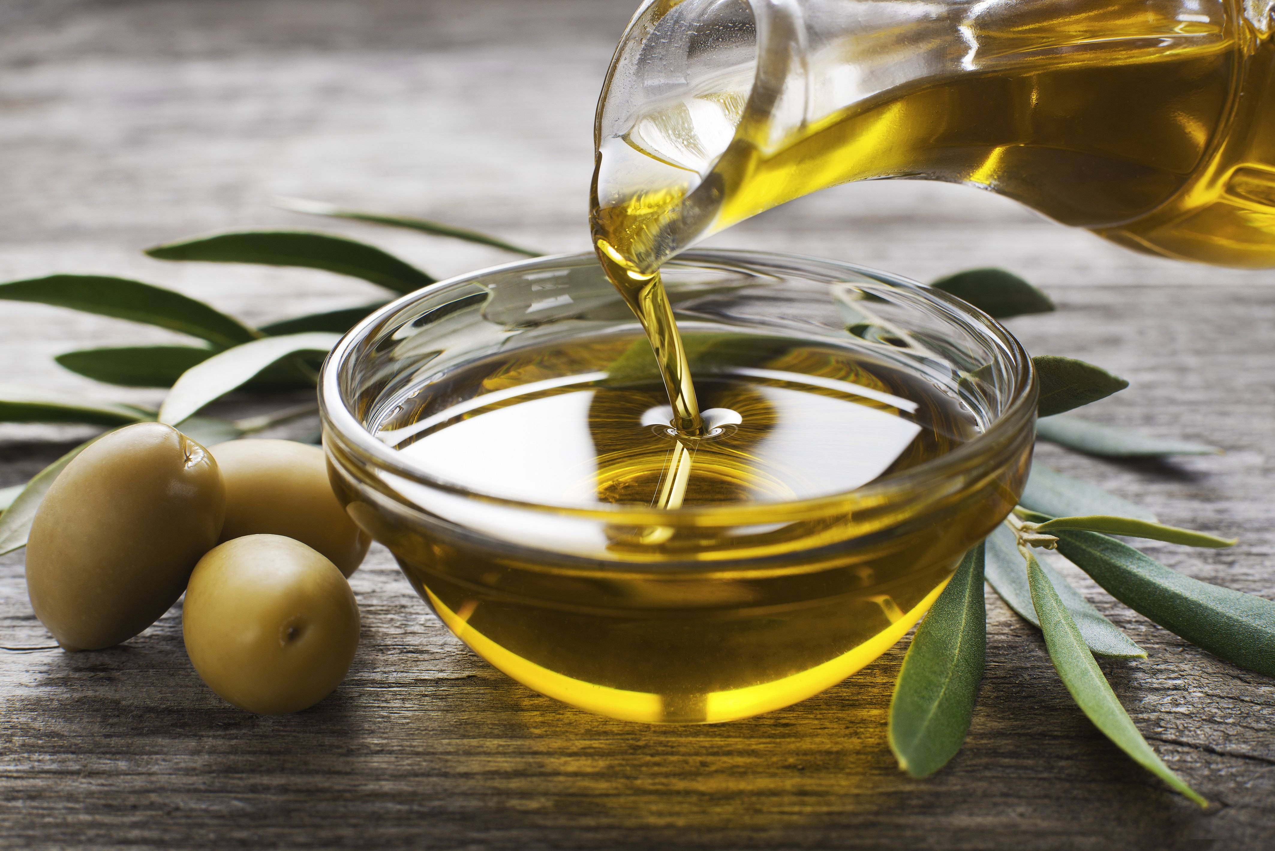 فواید درمانی روغن زیتون جلوگیری از ابتلا به سرطان با روغن زیتون تقویت مو با روغن زیتون پیشگیری از دیابت با روغن زیتون   
