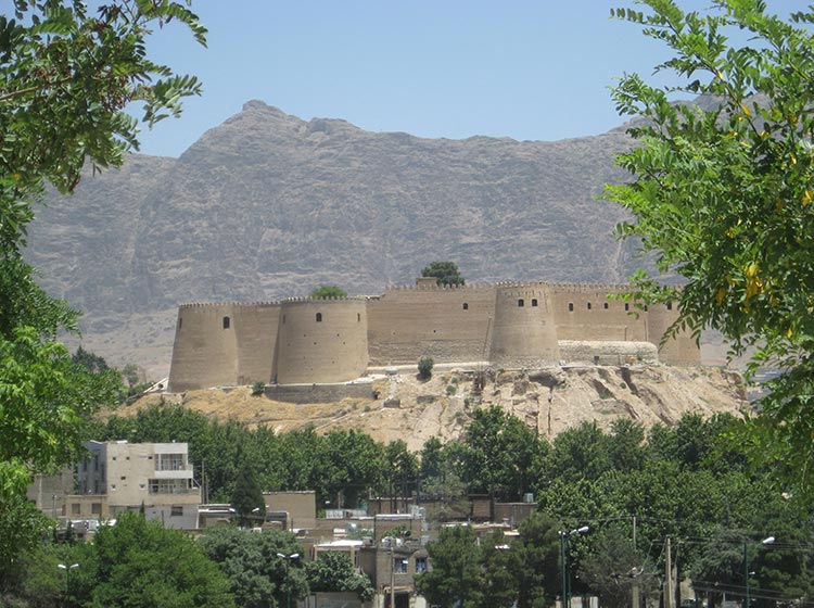 قلعه فلک الافلاک؛ حافظ میراث لرستان (+عکس) قلعه فلک الافلاک؛ حافظ میراث لرستان (+عکس)