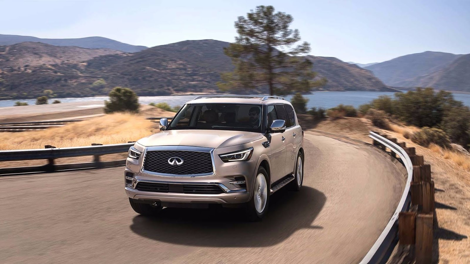 معرفی مونوگراف QX80 اینفینیتی در آستانه نمایشگاه خودروی دبی