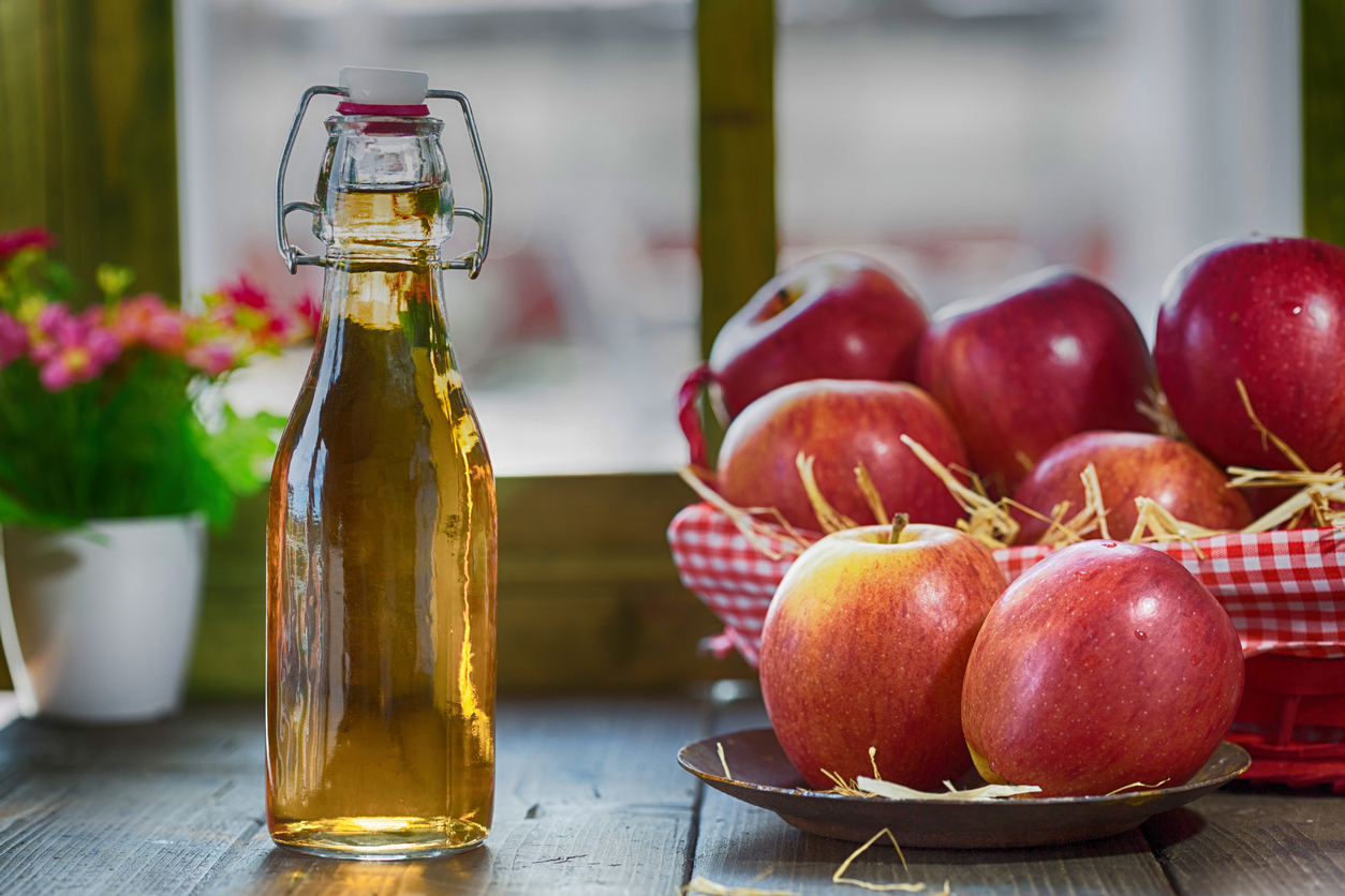 فواید سرکه سیب سرکه سیب برای چه کسانی مضر است خطرات نوشیدن سرکه سیب   