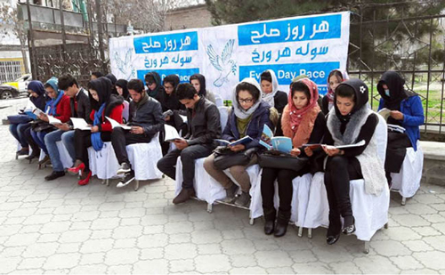 ایرانی ها کتاب نمی خوانند! ایرانی ها کتاب نمی خوانند!