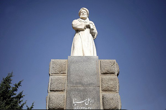 سازنده معروفترین مجسمههای ایران سازنده معروفترین مجسمههای ایران