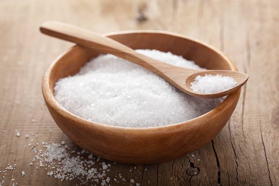 فواید نمک دریایی چگونه از ریزش موها جلوگیری کنیم تاثیر نمک دریایی بر تقویت موها   